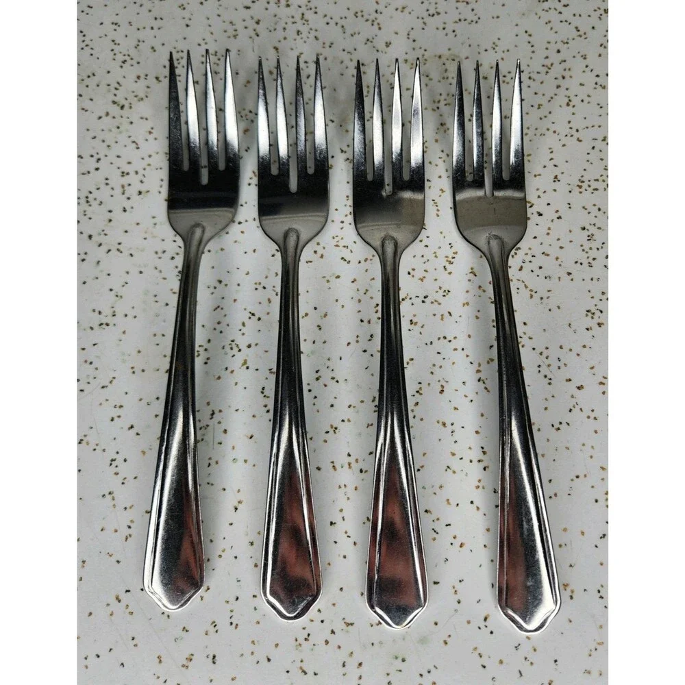 Walco Stainless Steel Flatware Dinner Forks Unknown Pattern Set of 4